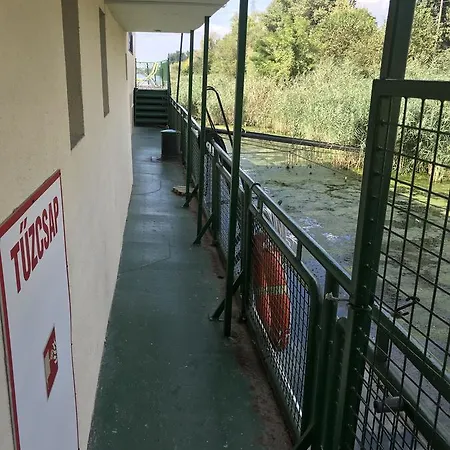 Kalozhajo Úszó hotel