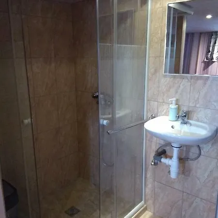 Kalozhajo Úszó hotel *